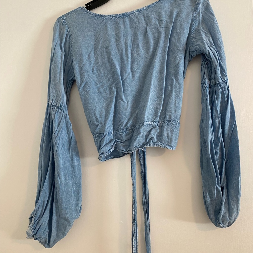 Bell sleeve top denim